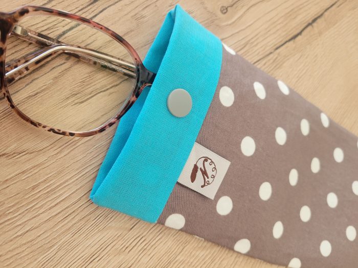 Étui à lunettes - Turquoise et chocolat – Image 2